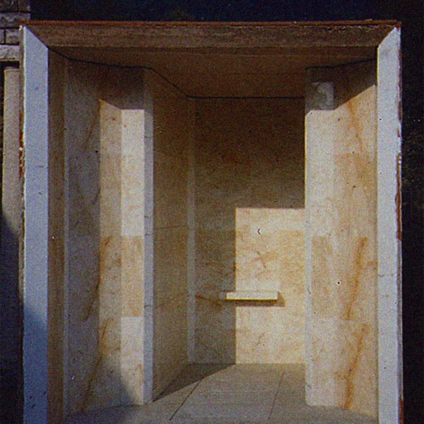 Amalia Del Ponte, Cappella Famiglia Zanotta, 1985, Lanzo d'Intelvi (CO)